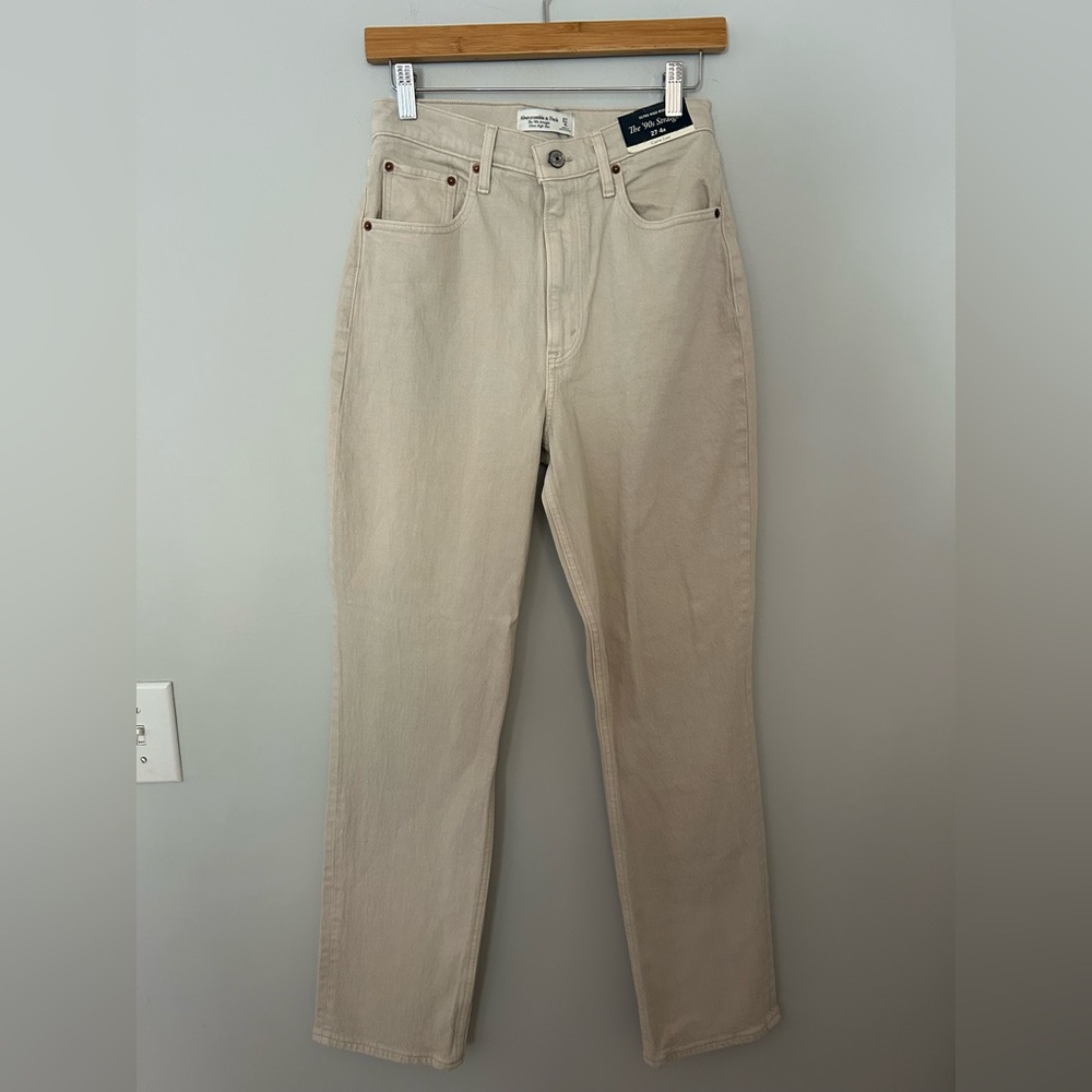 Abercrombie & Fitch Curve Love Ultra High Rise 90s Straight Jeans